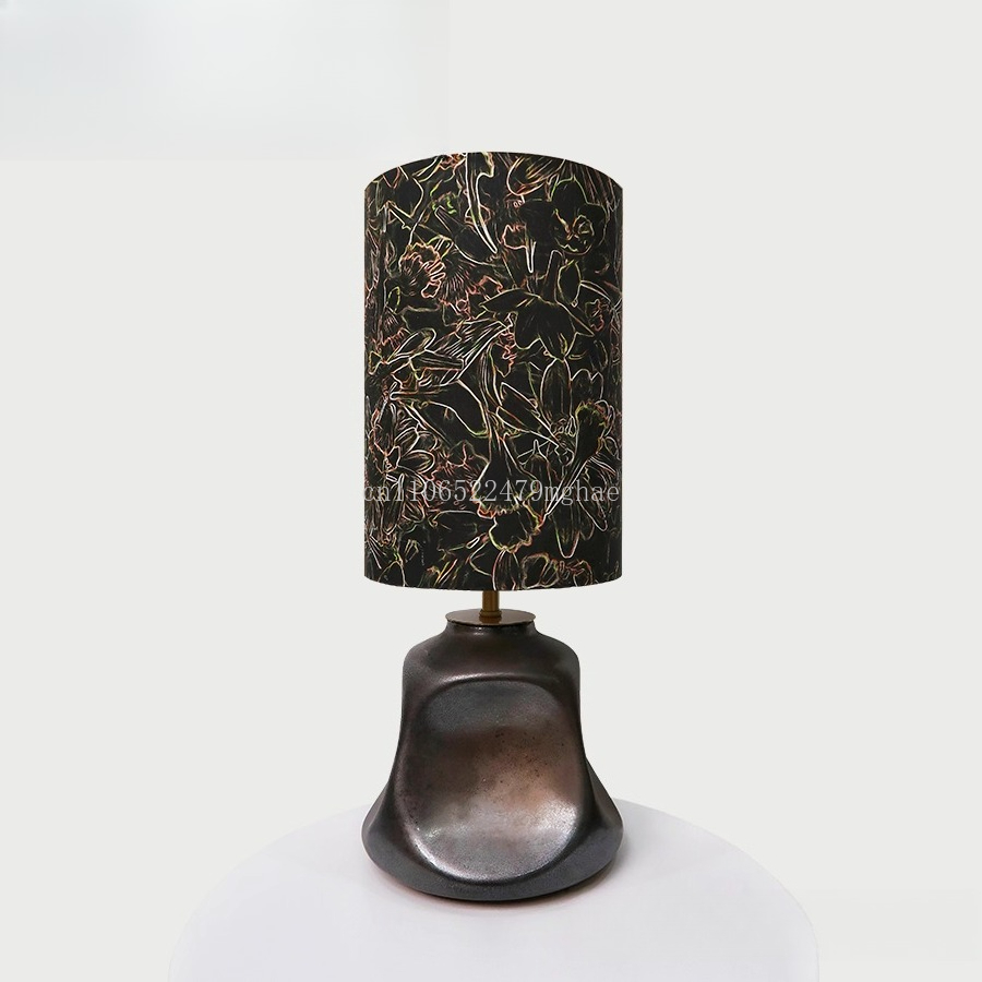 Century Textile & Sewing Supply Hours - Lampe de table en tissu Liberty